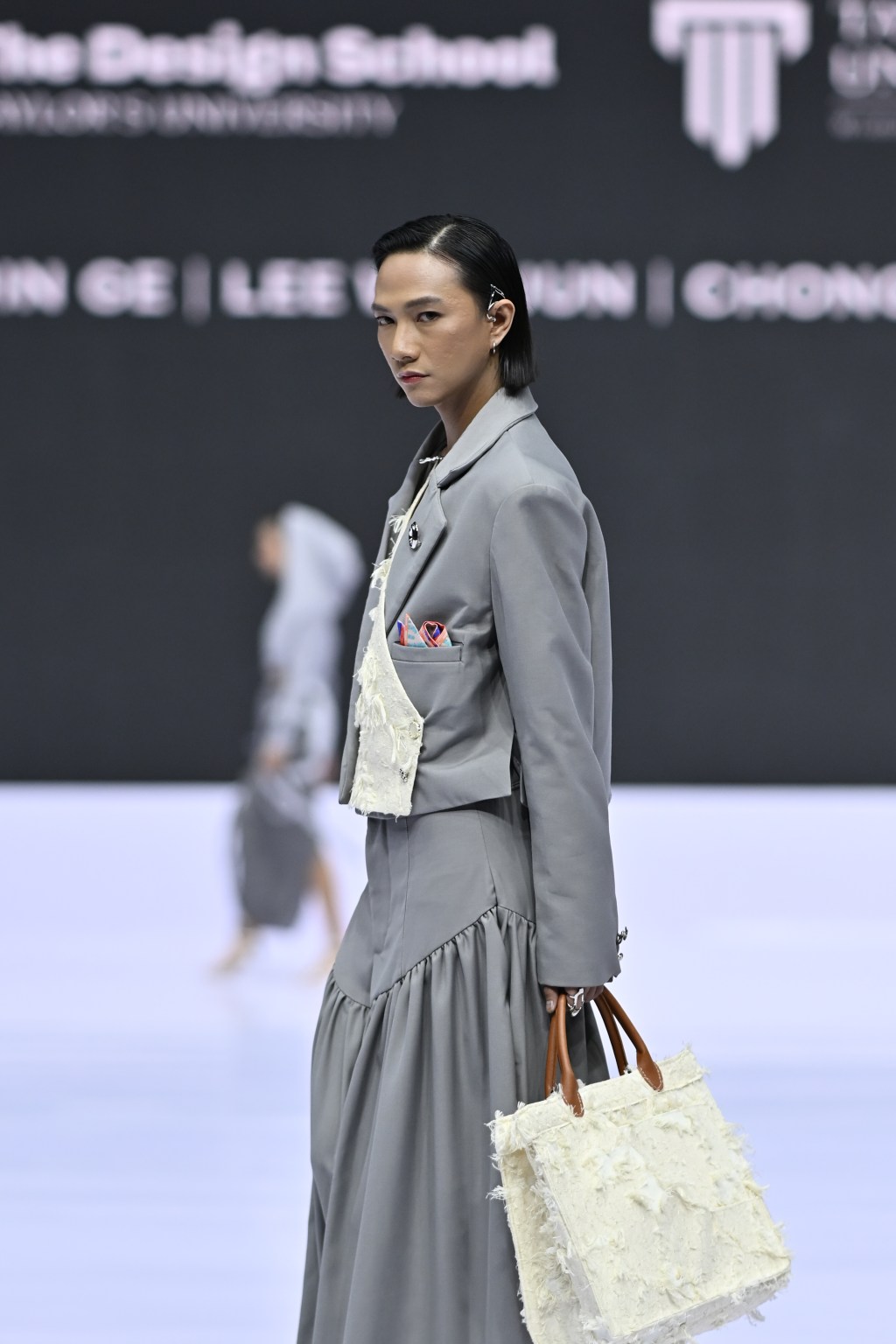 Saat Student Lintas Fashion School Merespon Ragam Kultur Jakarta di Titian Peraga Indonesia Fashion Week&nbsp;2025