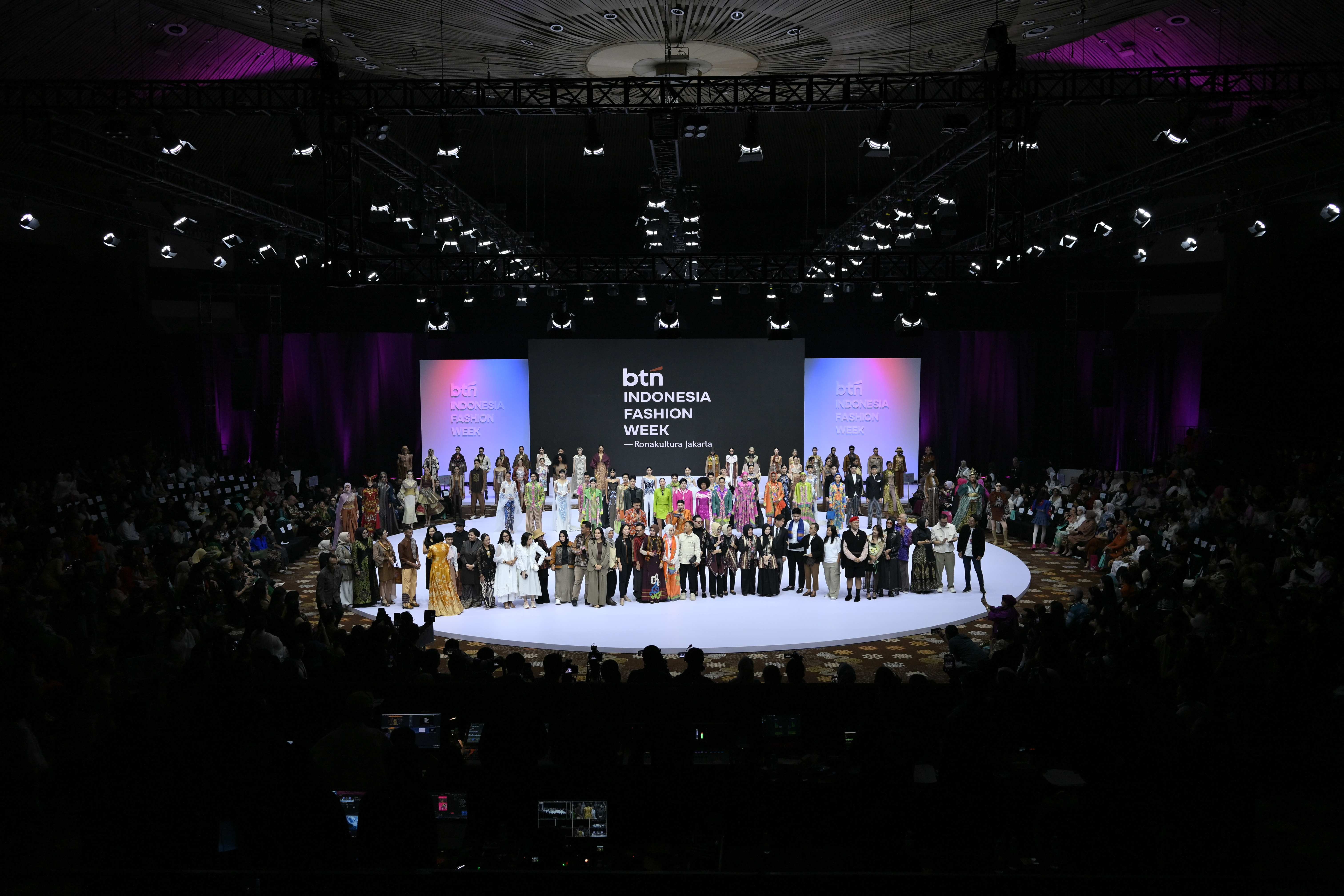 Indonesia Fashion Week 2025 Resmi Digelar Merayakan Keragaman Kultur Jakarta